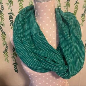 Green/White Striped Infinity Scarf D2